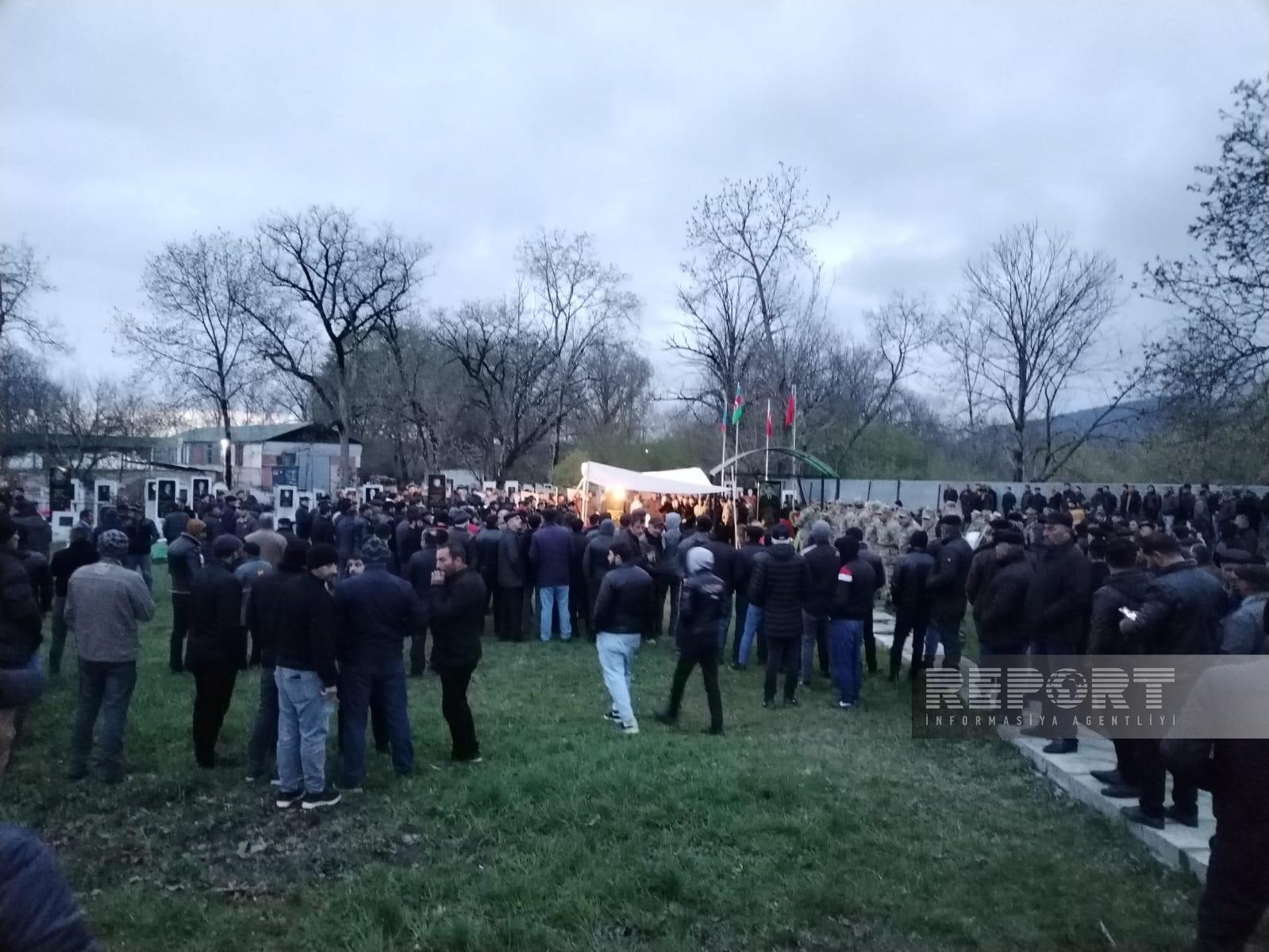 Hərbçimiz dəfn olundu (FOTO)