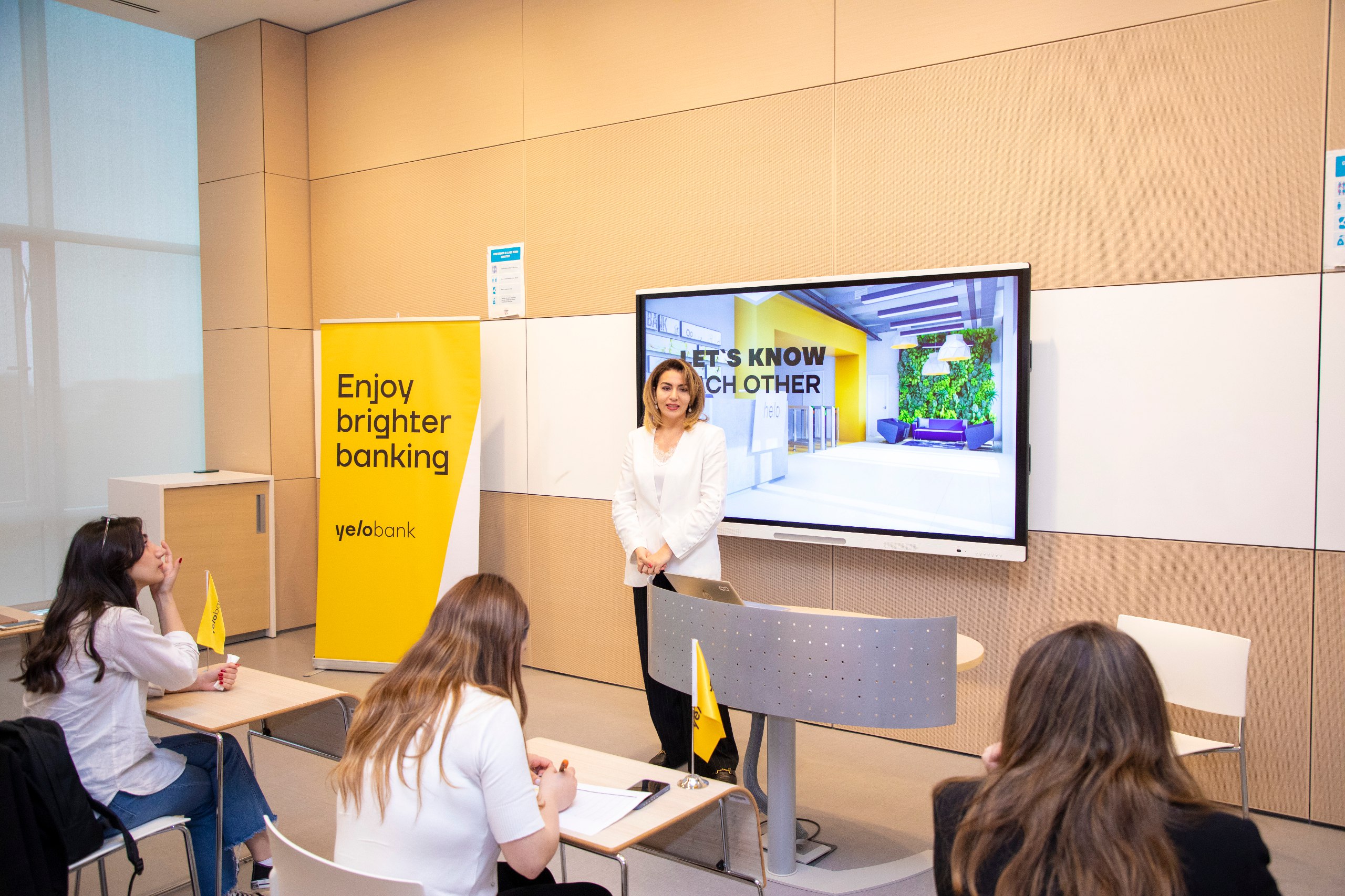 Yelo Bank ADA-nın “Karyera Həftəsi”ndə iştirak edib (FOTOLAR)