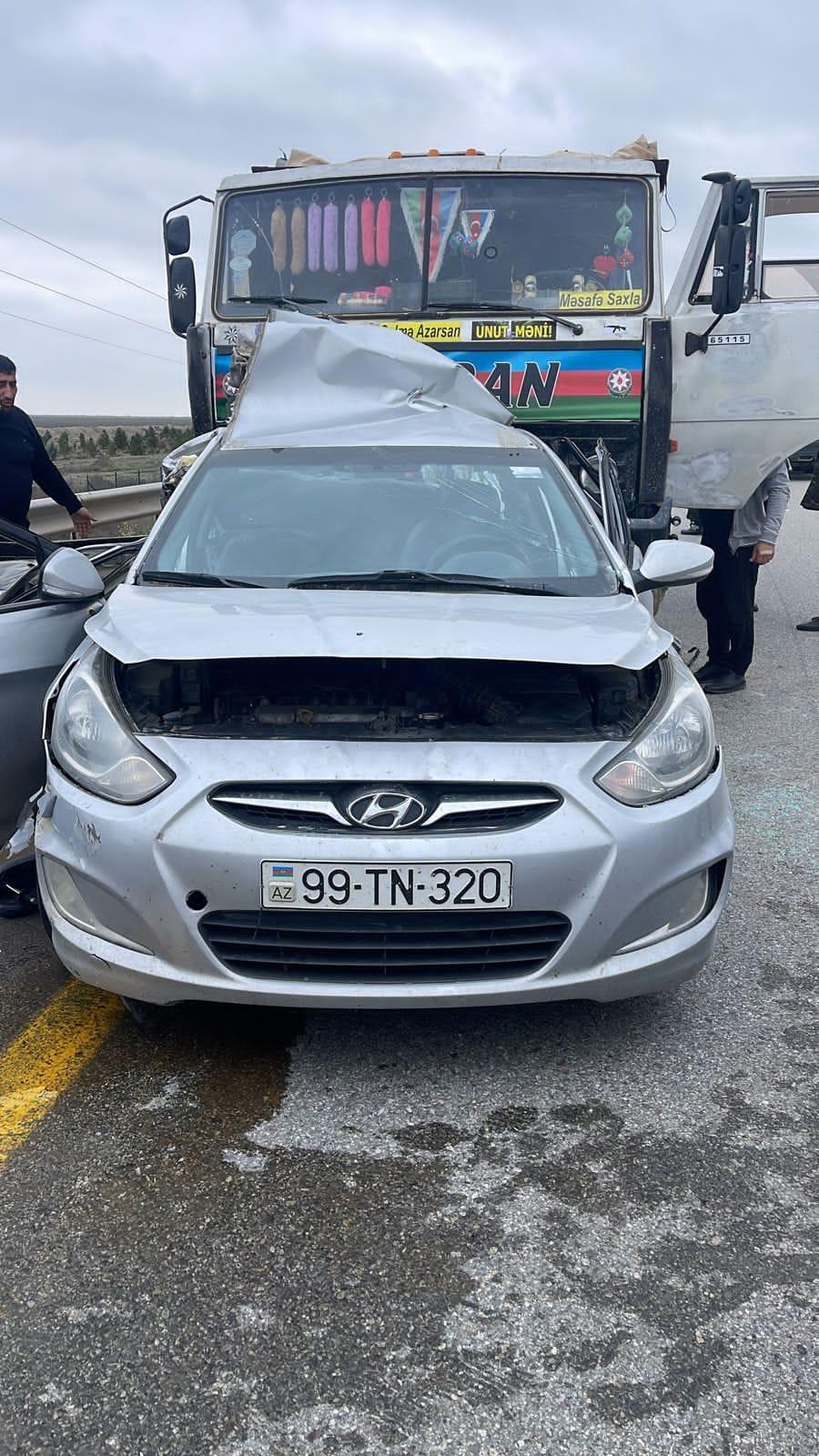 Salyanda ağır qəza: 3 nəfər ölüb, 3 nəfər yaralanıb (ADLAR/YENİLƏNİB/FOTO)