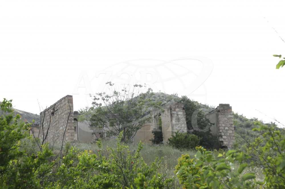 Ermənilərin viran qoyduğu daha bir kəndimiz (FOTOLAR)