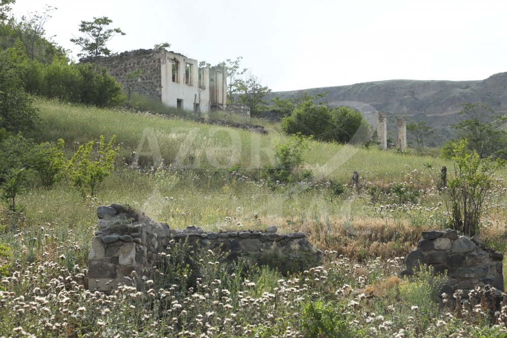 Ermənilərin viran qoyduğu daha bir kəndimiz (FOTOLAR)