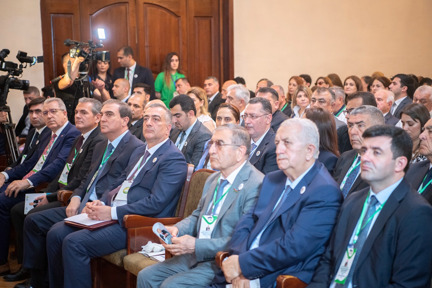 “Qeyri-neft sektoru və qlobal ərzaq təhlükəsizliyi problemləri” mövzusunda elmi-praktik konfrans keçirildi (FOTO)