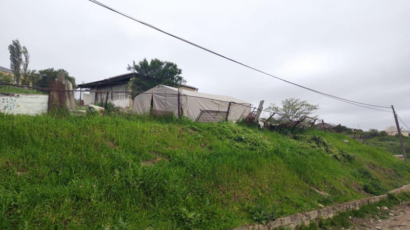 Siyəzəndə torpaq sürüşməsi: 2 ev qəzalı vəziyyətə düşdü (FOTO/VİDEO)