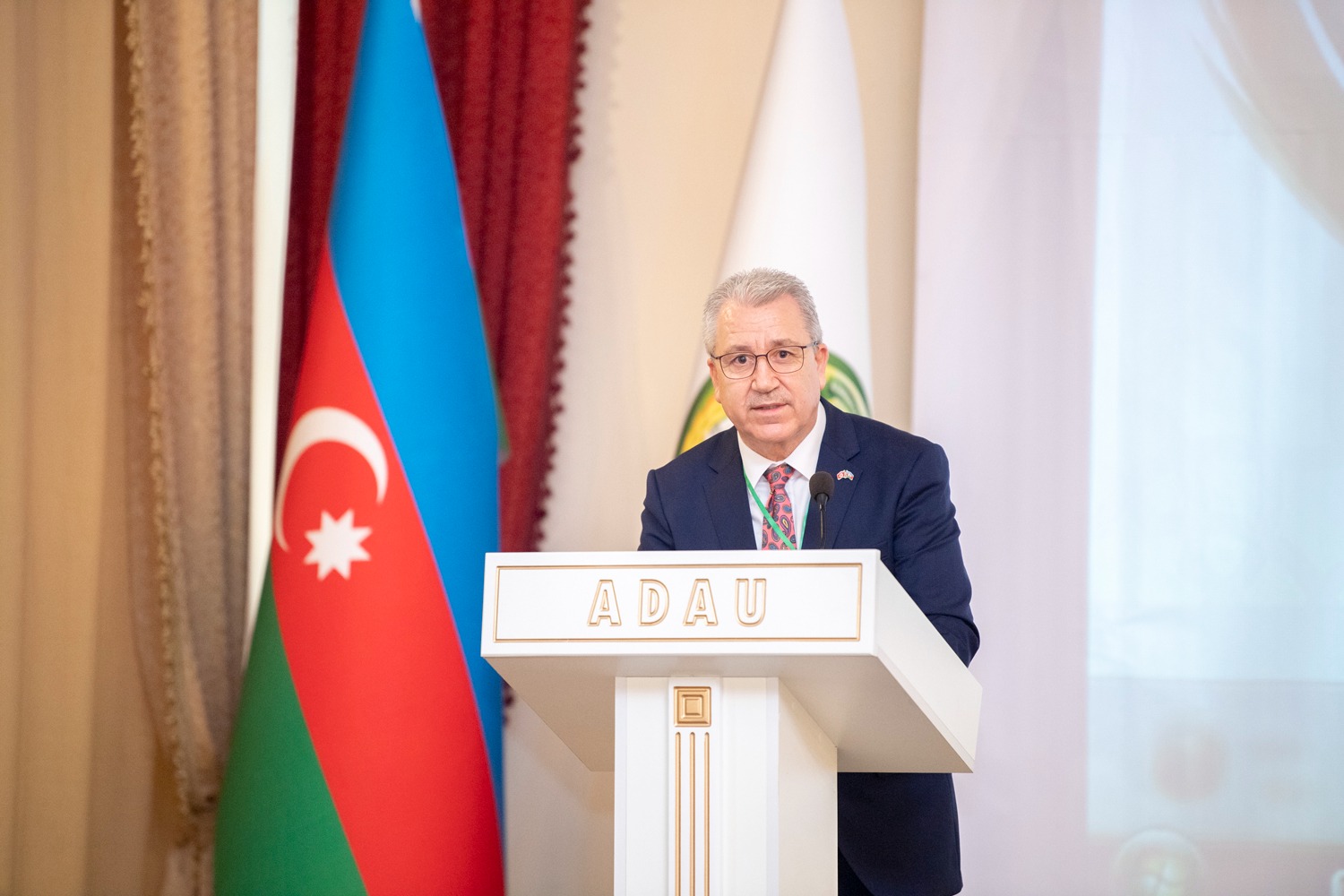 “Qeyri-neft sektoru və qlobal ərzaq təhlükəsizliyi problemləri” mövzusunda elmi-praktik konfrans keçirildi (FOTO)