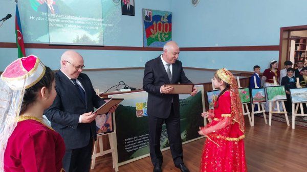 Dövlət Ekoloji Ekspertiza Agentliyi tərəfindən internat evində rəsm müsabiqəsi keçirilib (FOTO)