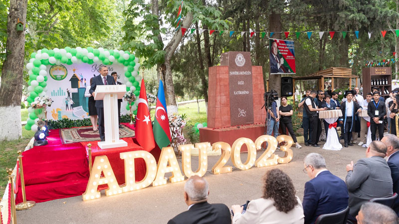 ADAU-da Karyera Sərgisi: 75-dən çox müəssisə, 800-dən çox vakant yer (FOTO)