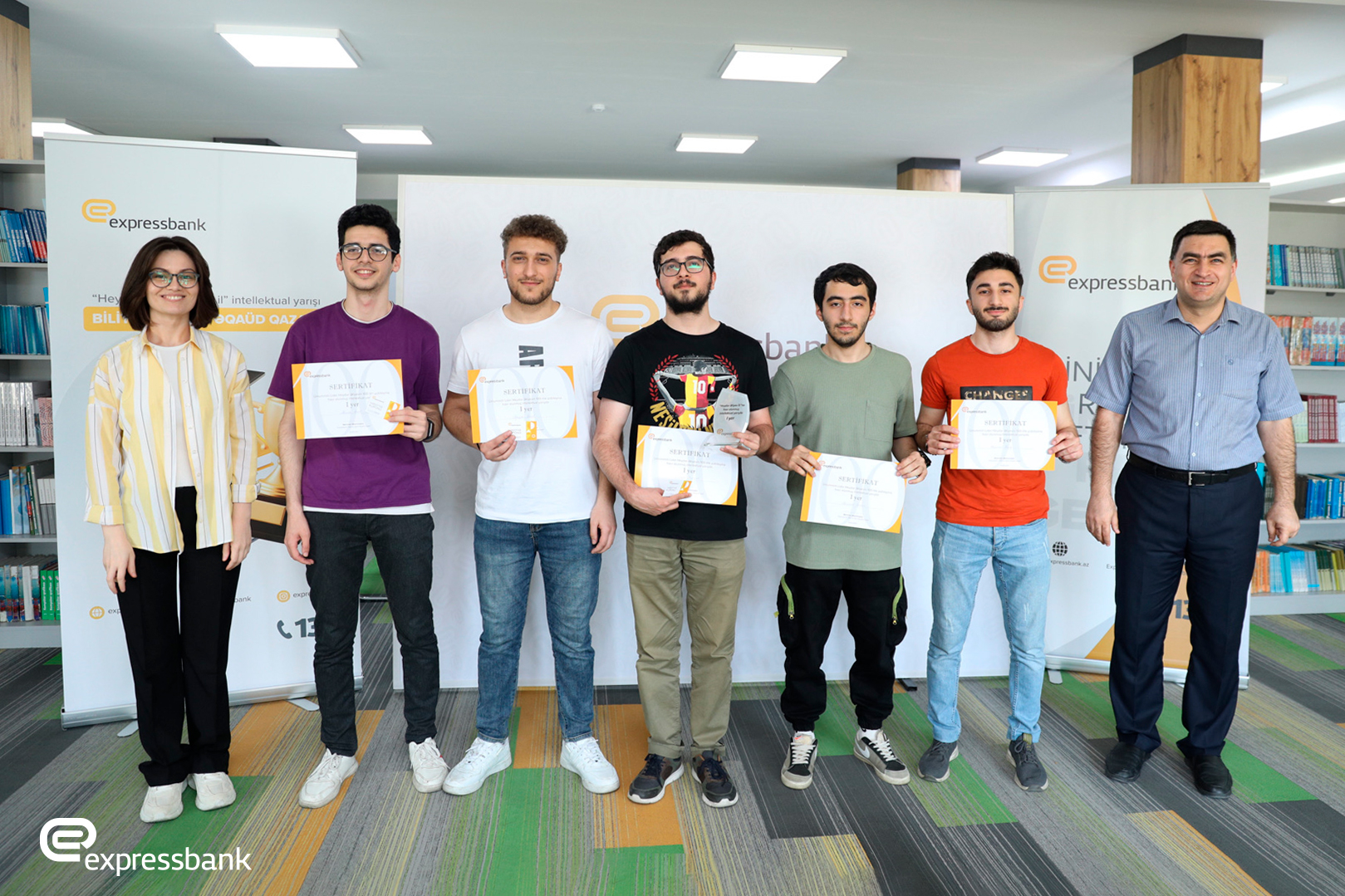 Expressbank beş tələbəni bir illik təqaüd ilə təmin edəcək (FOTOLAR)