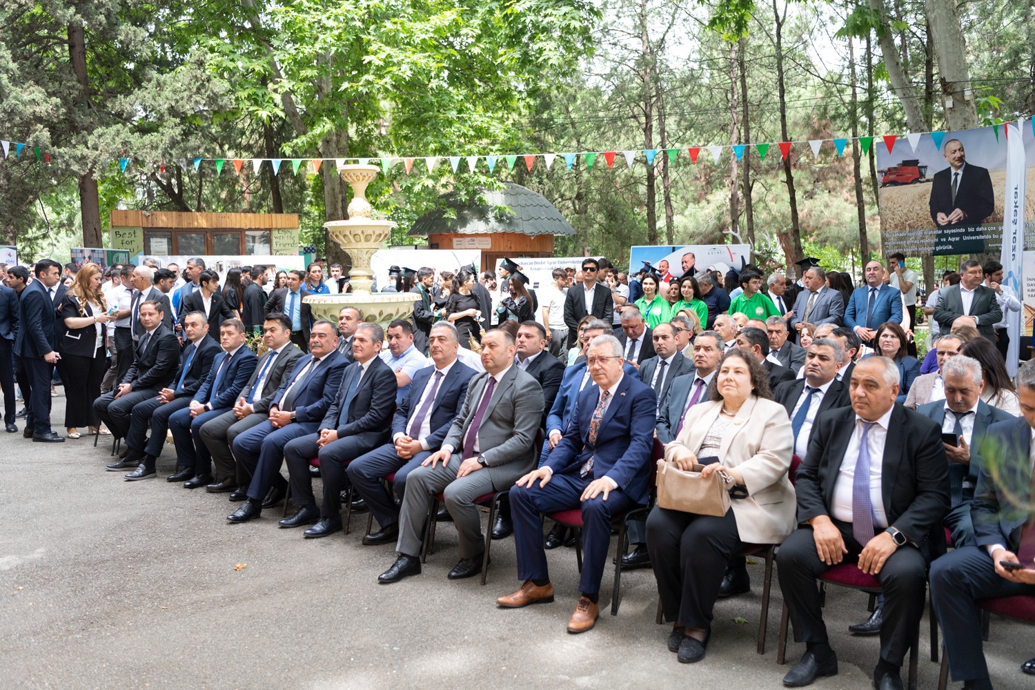 ADAU-da Karyera Sərgisi: 75-dən çox müəssisə, 800-dən çox vakant yer (FOTO)