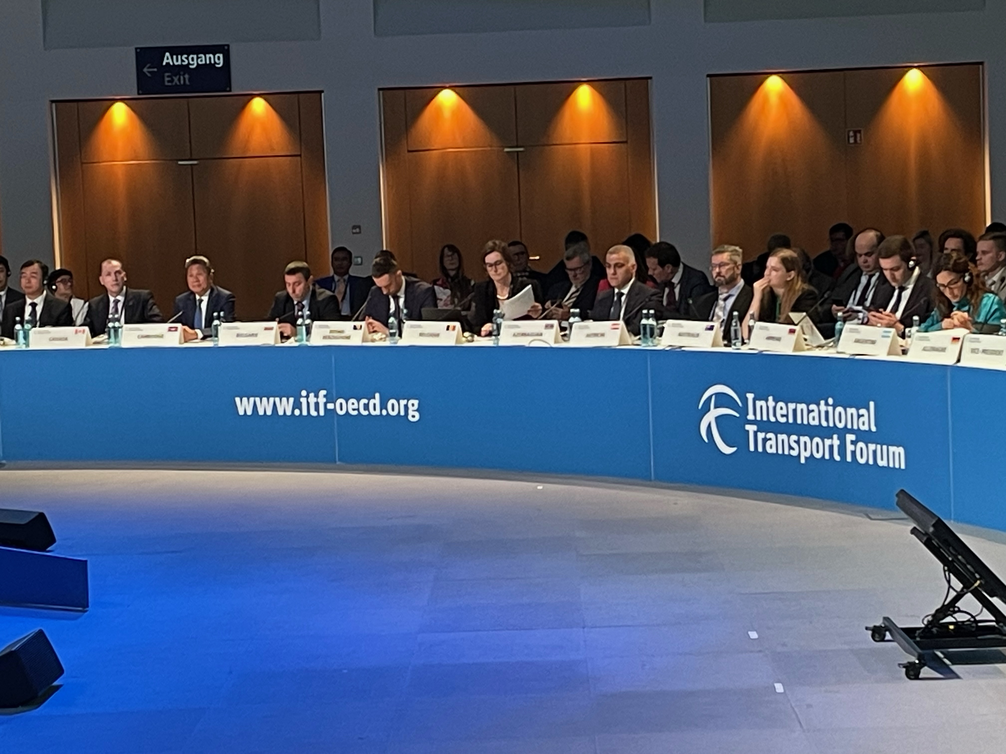 Azərbaycan ilk dəfə Beynəlxalq Nəqliyyat Forumuna prezident seçildi (FOTO)