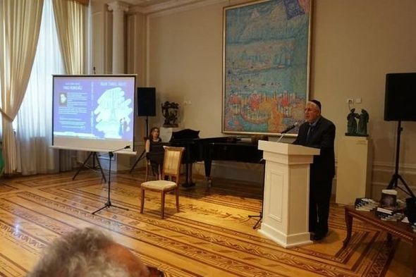 Adəm İsmayıl Bakuvinin “Paris üçbucağı” romanının təqdimatı keçirildi (FOTO)