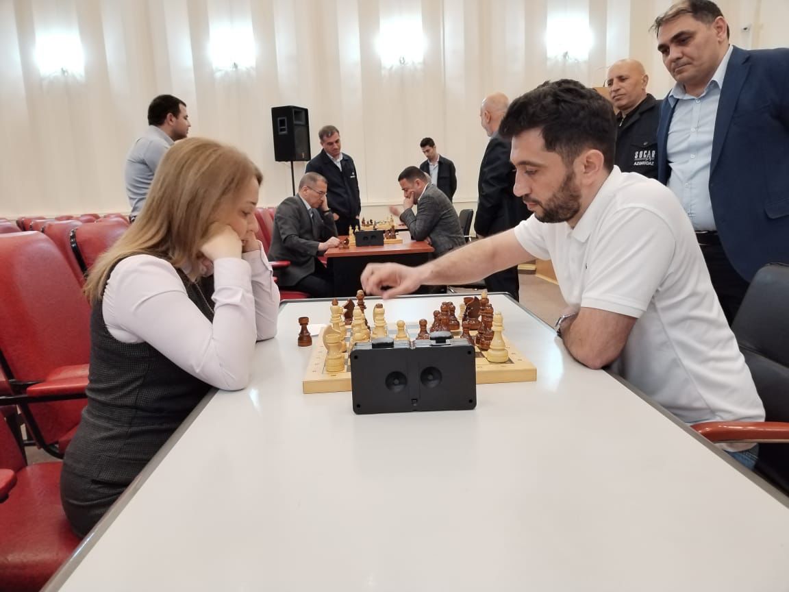 “Azəriqaz”da “Heydər Əliyev İli” çərçivəsində şahmat yarışı keçirildi (FOTOLAR)