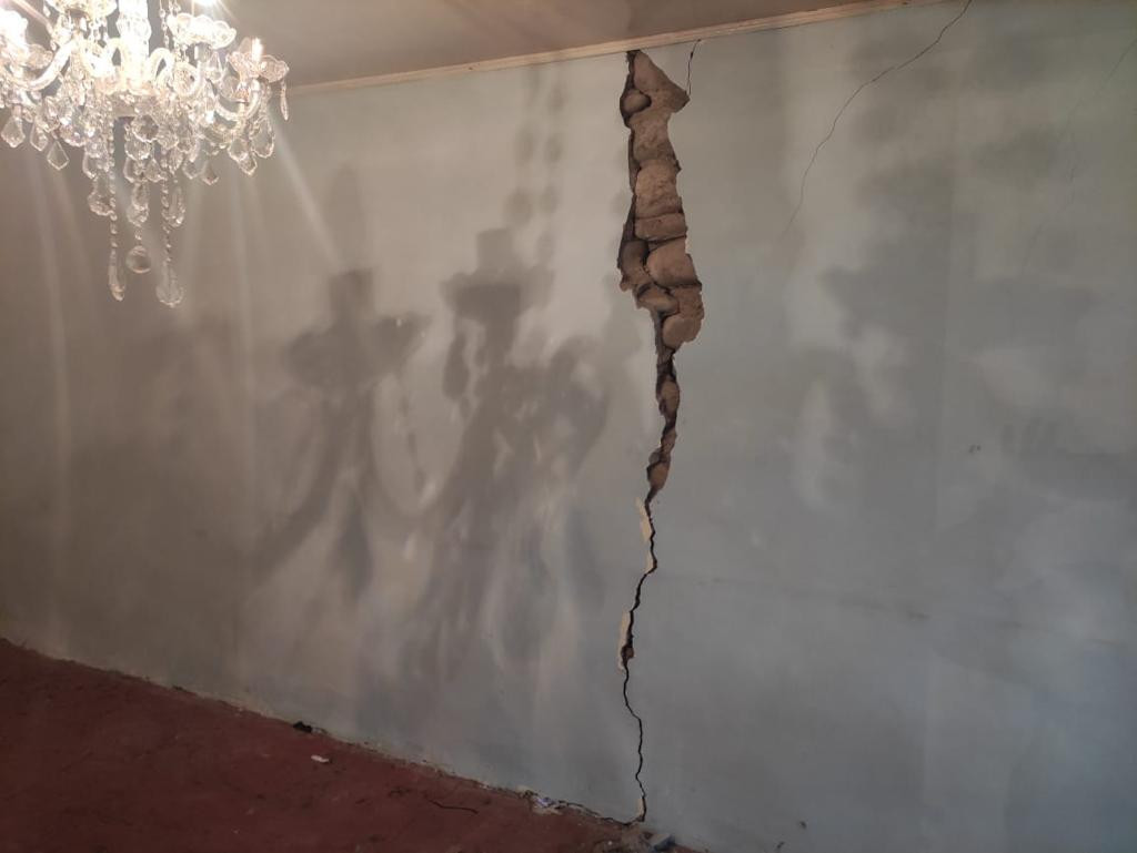 Siyəzəndə torpaq sürüşməsi: 2 ev qəzalı vəziyyətə düşdü (FOTO/VİDEO)