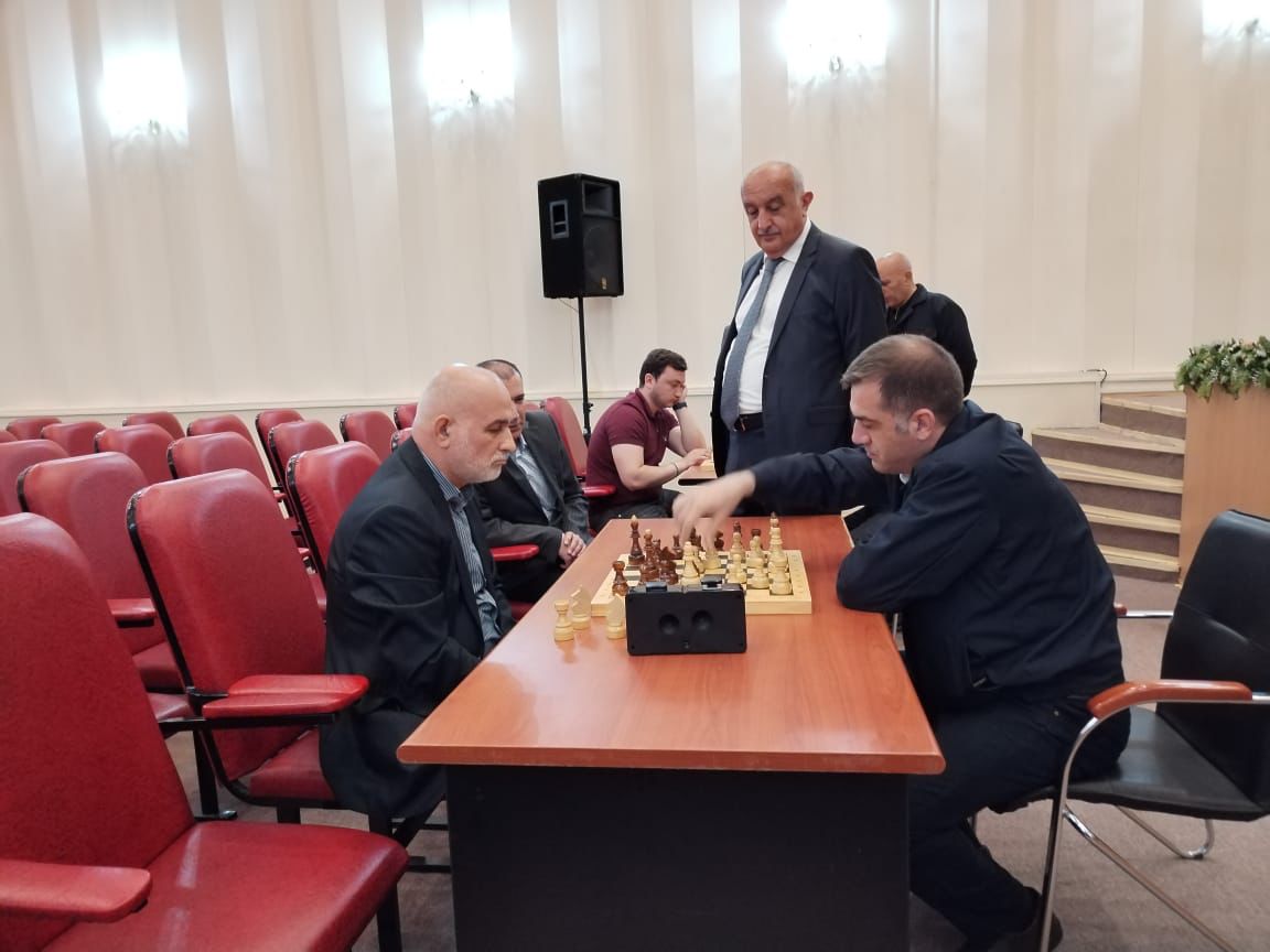 “Azəriqaz”da “Heydər Əliyev İli” çərçivəsində şahmat yarışı keçirildi (FOTOLAR)