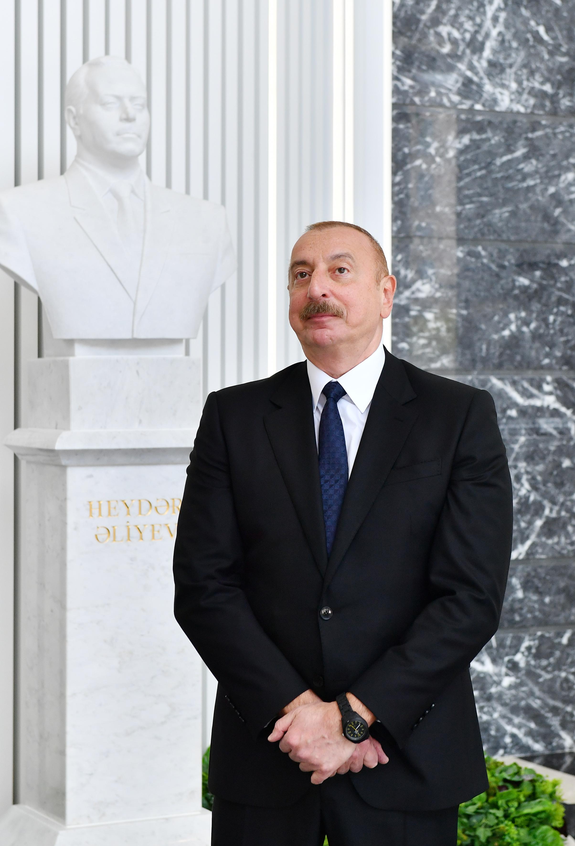 Nazirliyin yeni binasının açılışı oldu (FOTOLAR)