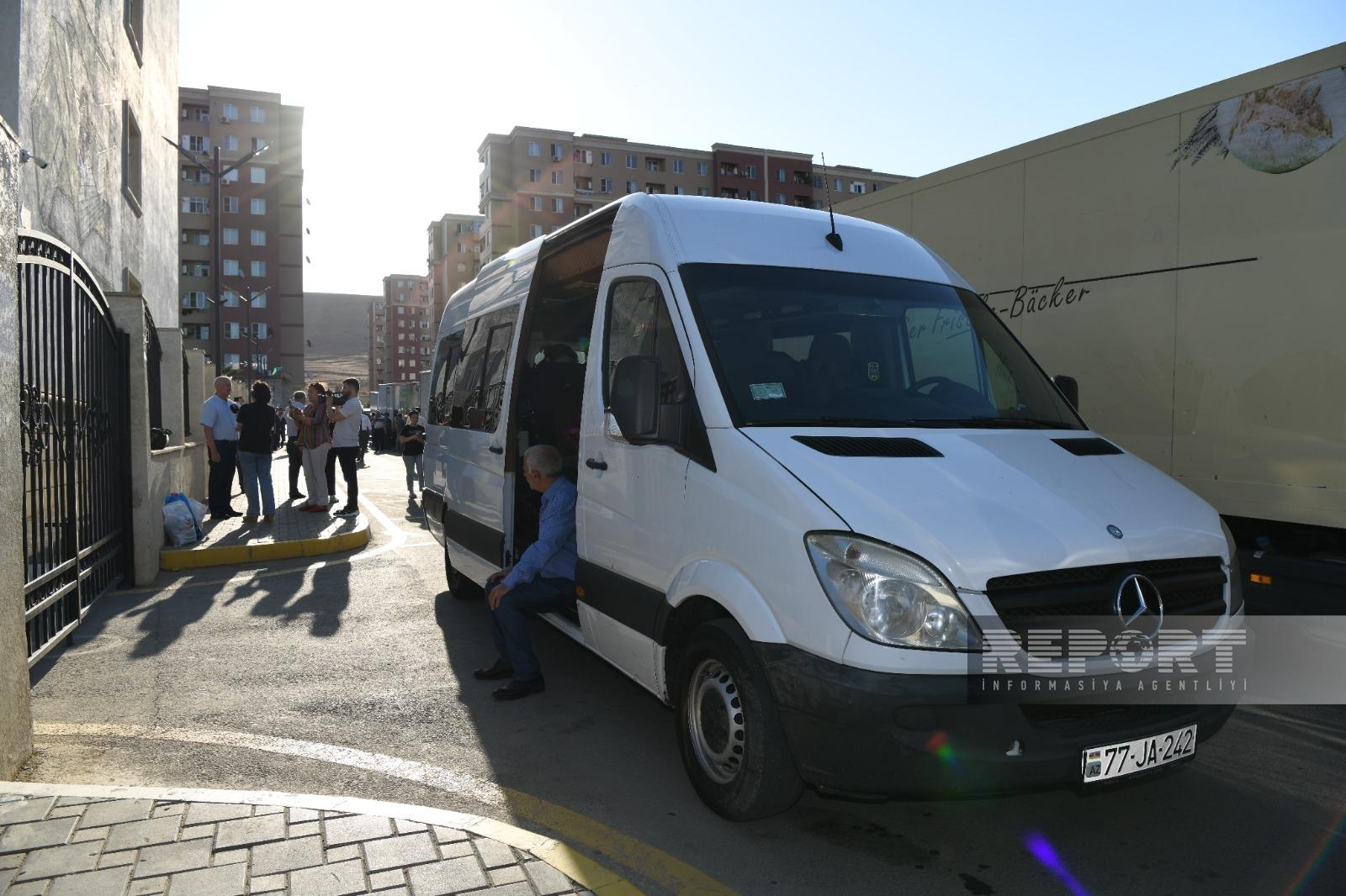 Daha bir neçə ailə Laçın şəhərinə yola salındı (FOTO)