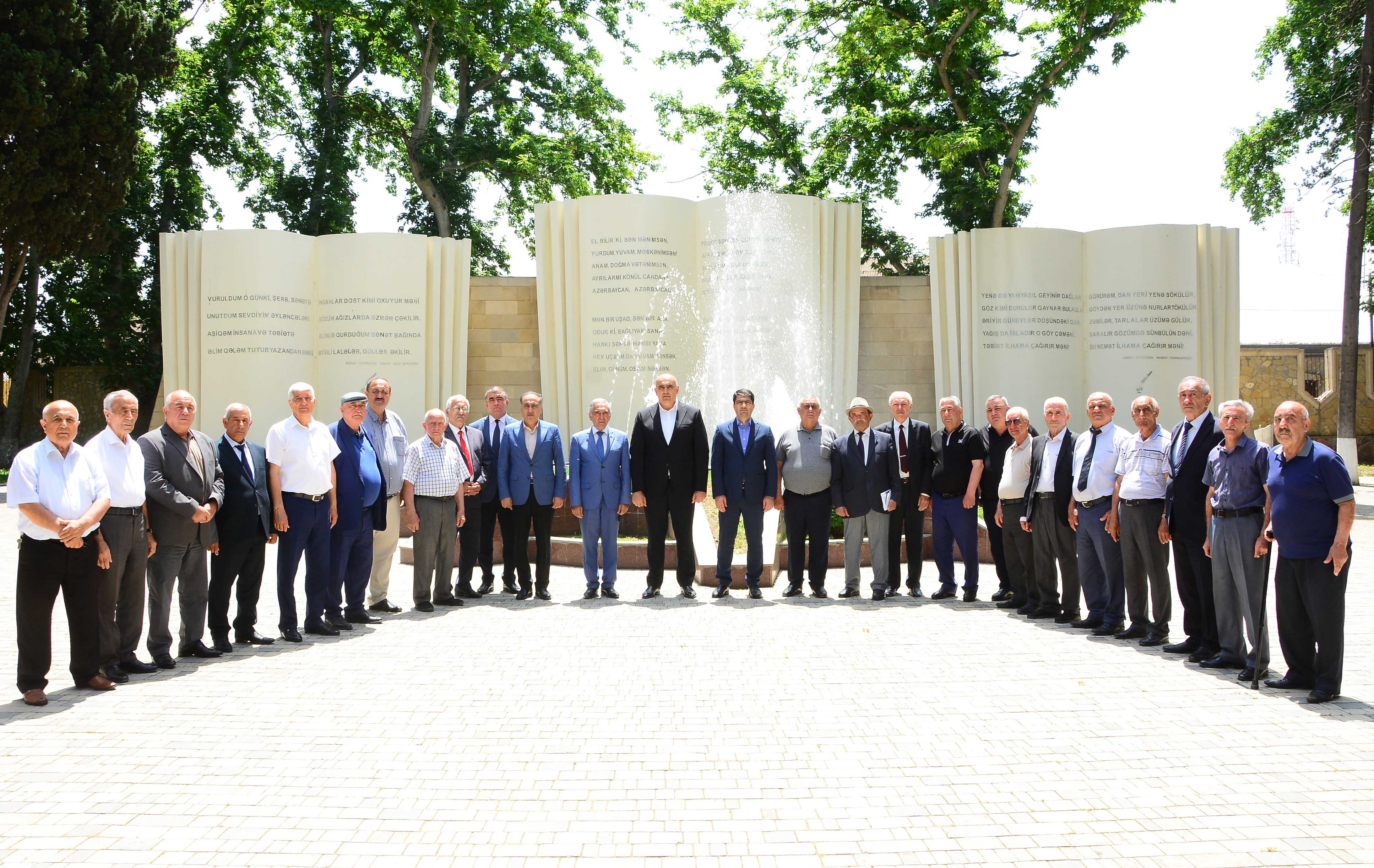 Seymur Orucov rayon ağsaqqalları və ziyalıları ilə növbəti görüşünü keçirdi (FOTO)