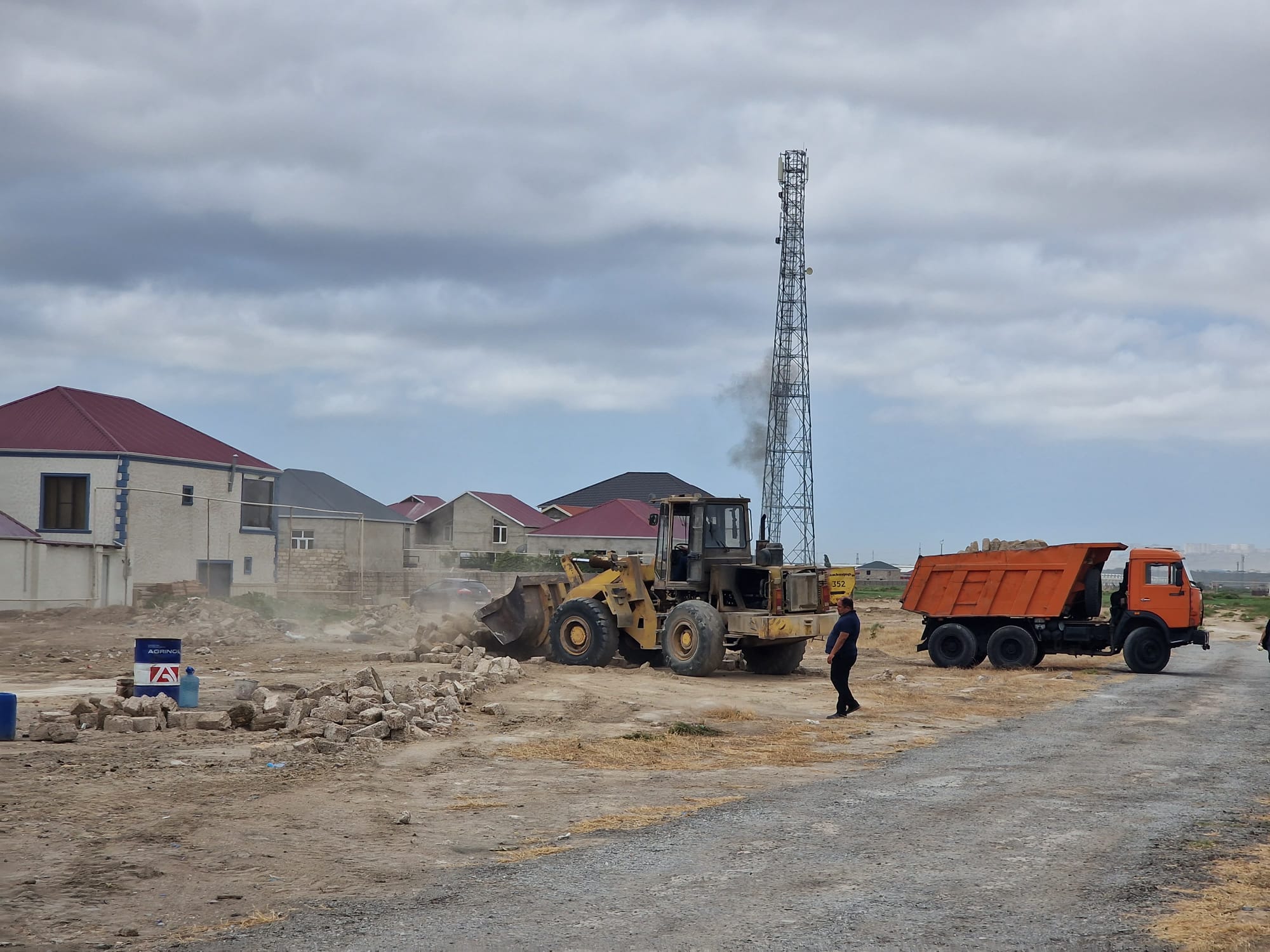 Bakıda gecə ilə 60 sot torpaq zəbt olundu - Dövlət qurumları hərəkətə keçdi