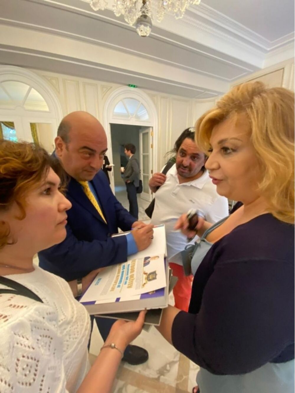 “Heydər Əliyevin həyatının 100 anı” kitabının təqdimatı keçirilib (FOTO)