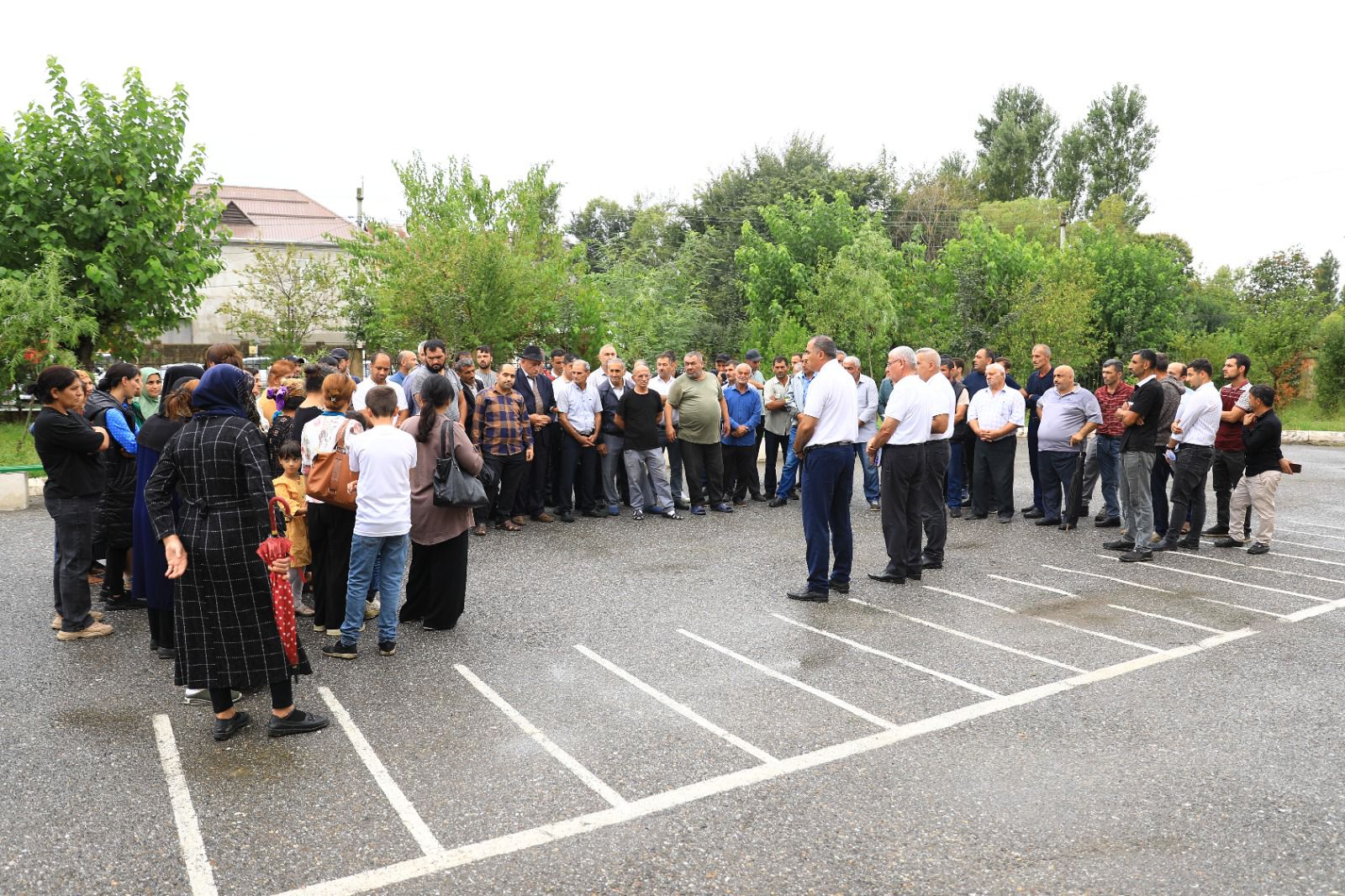 “Səyyar qəbul otağı” Lənkəranın Şiləvar kəndində quruldu (FOTO)
