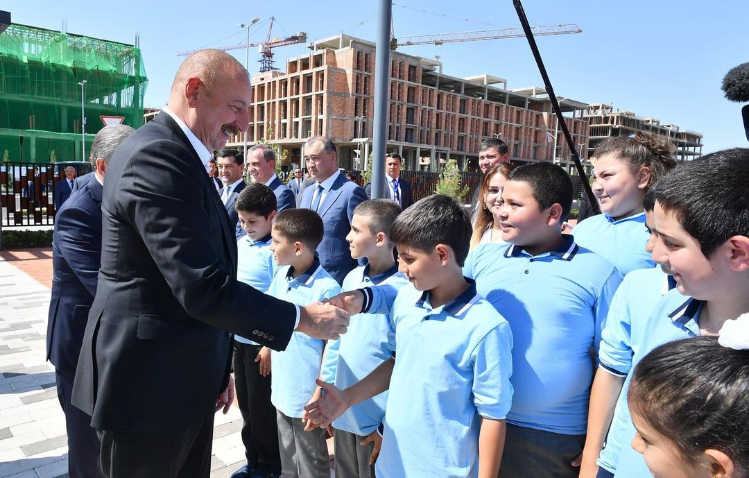 Mehriban Əliyeva Füzulidə məktəb açılışından paylaşım etdi (FOTOLAR)