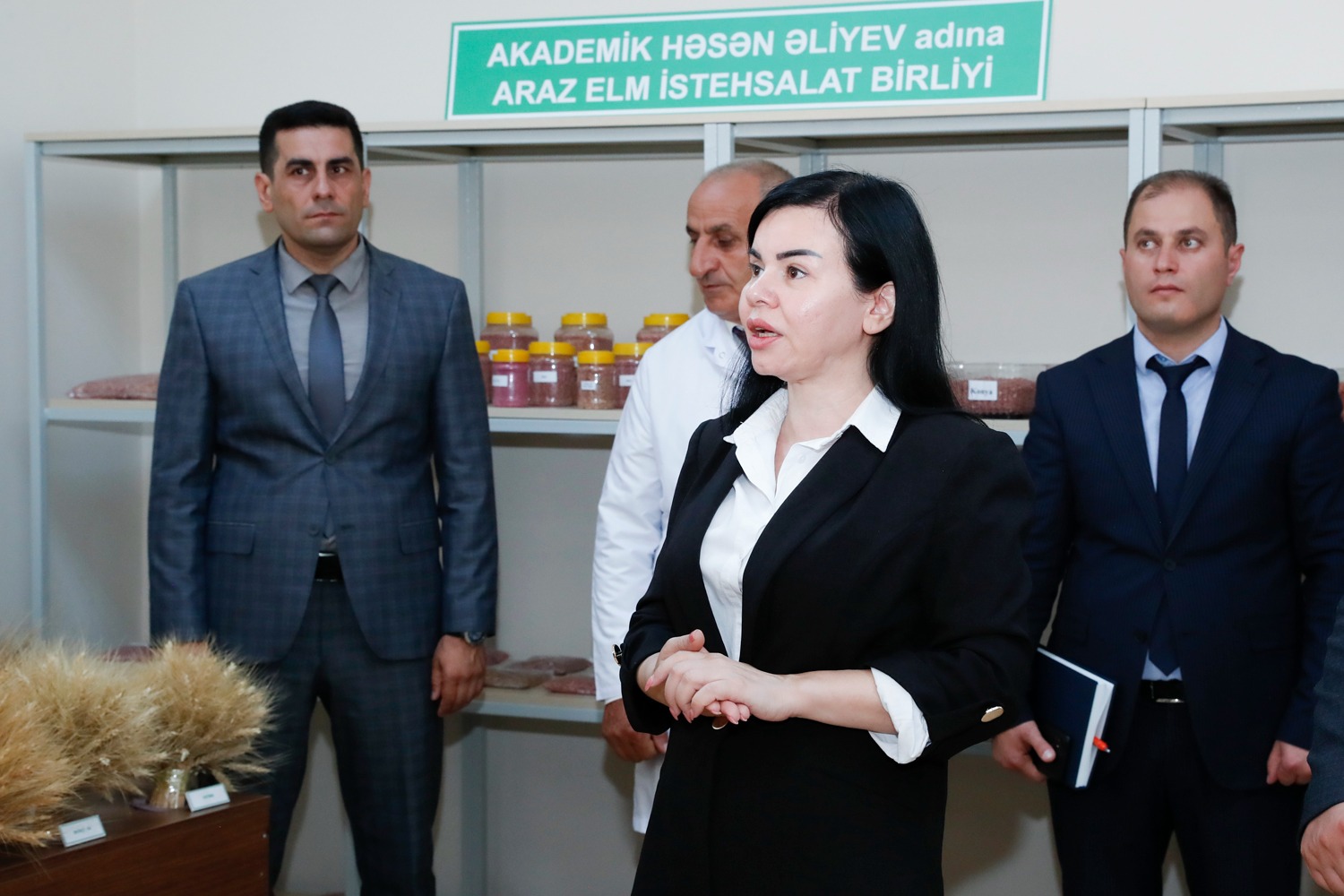 Məcnun Məmmədov Naxçıvanda vətəndaşları qəbul edib (FOTO)