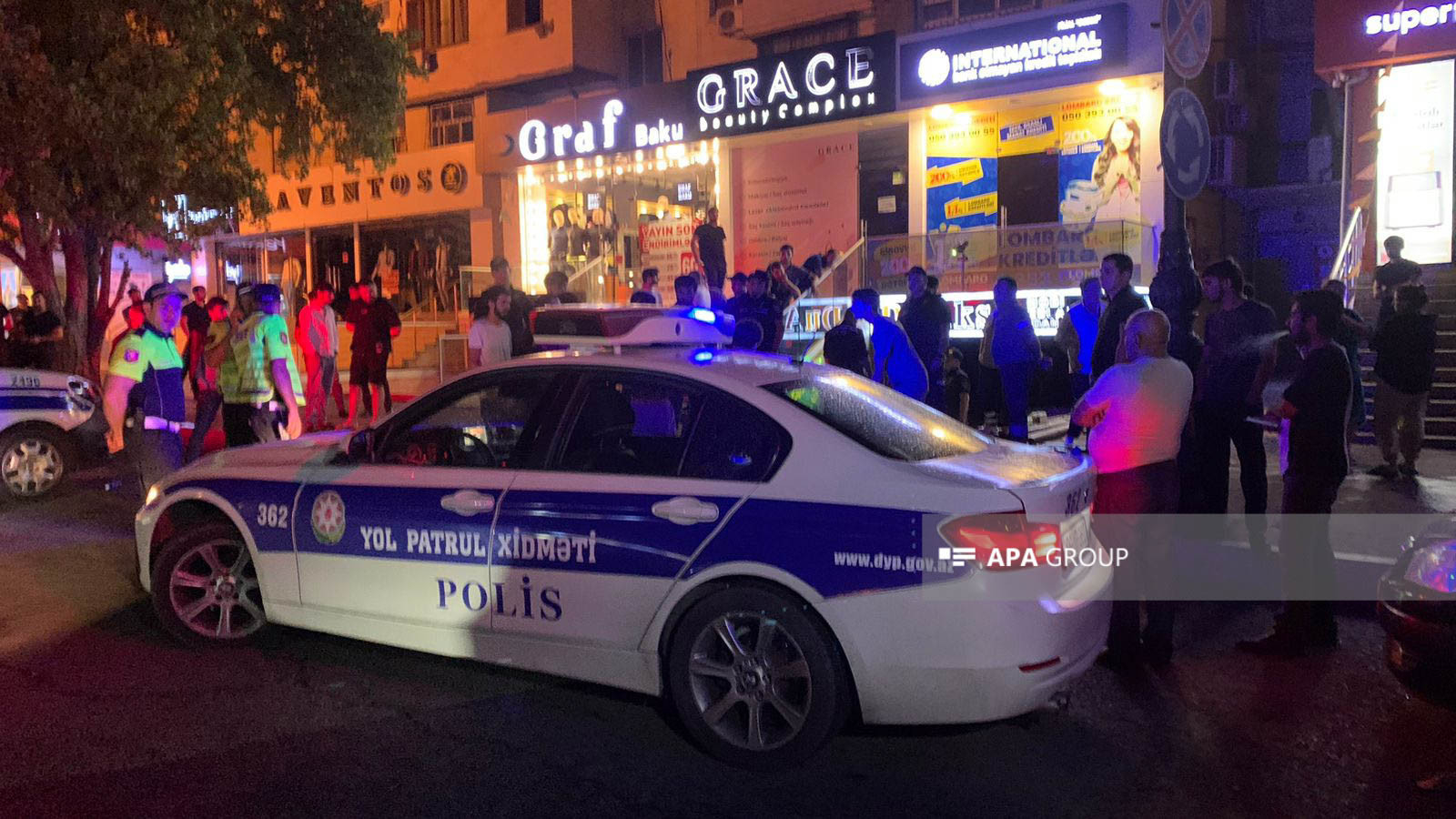 Bakıda kişi keçmiş arvadının maşınını qaçırıb mağazaya çırpdı (FOTO/VİDEO)