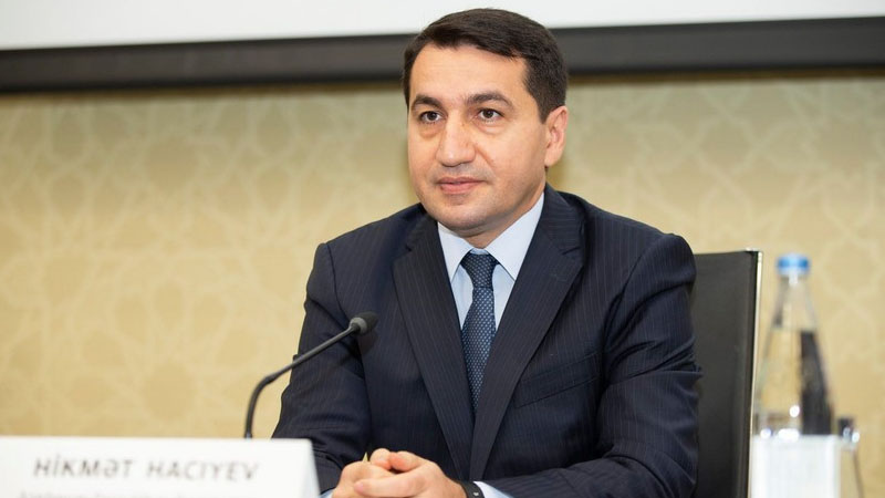 Hikmət Hacıyev: “Laçın və Ağdam yolları eyni vaxtda açıla bilər”