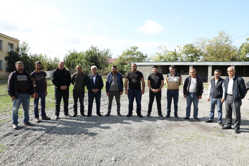 Qaradəmirçi kəndinin sakinləri qaz təchizatı ilə bağlı suallarına cavab tapdılar (FOTOLAR)