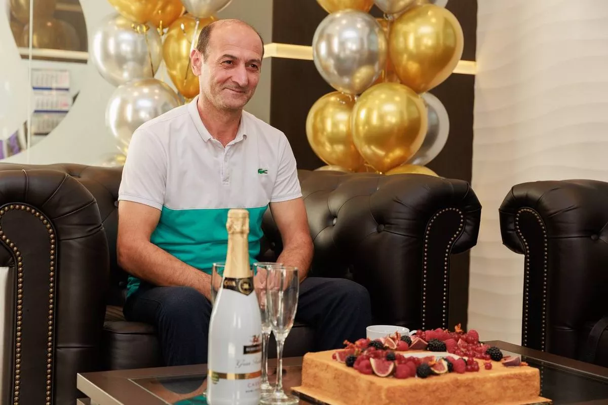 Azərbaycanlı lotereyadan 100 milyon rubl uddu (FOTO)