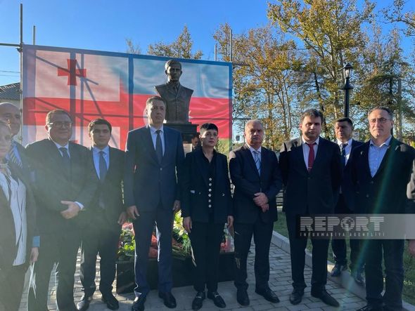 Gürcüstanda azərbaycanlı qəhrəman Rahib Məmmədovun heykəlinin açılışı oldu (FOTO)