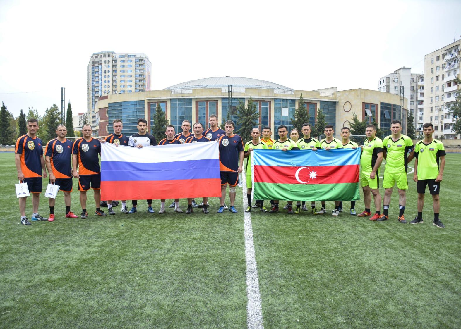 Rusiyanın hərbi gəmisi Bakıya gəldi (FOTO)