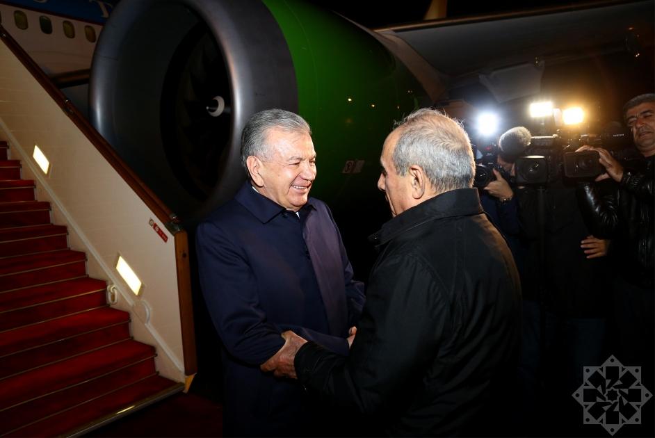 Özbəkistan Prezidenti Şavkat Mirziyoyev Azərbaycana işgüzar səfərə gəldi