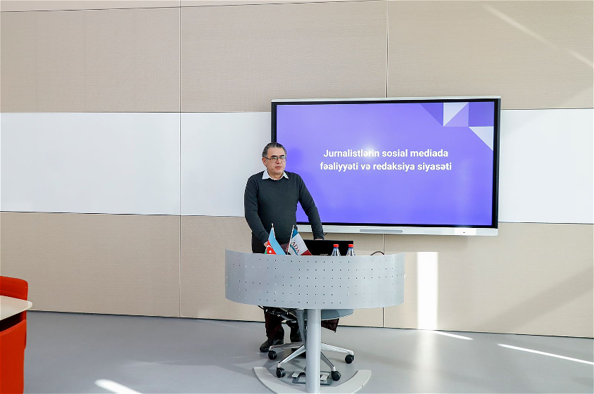 "Media subyektləri və jurnalistlərin sosial platformalarda peşəkar fəaliyyətinin qurulması” mövzusunda təlim keçilib