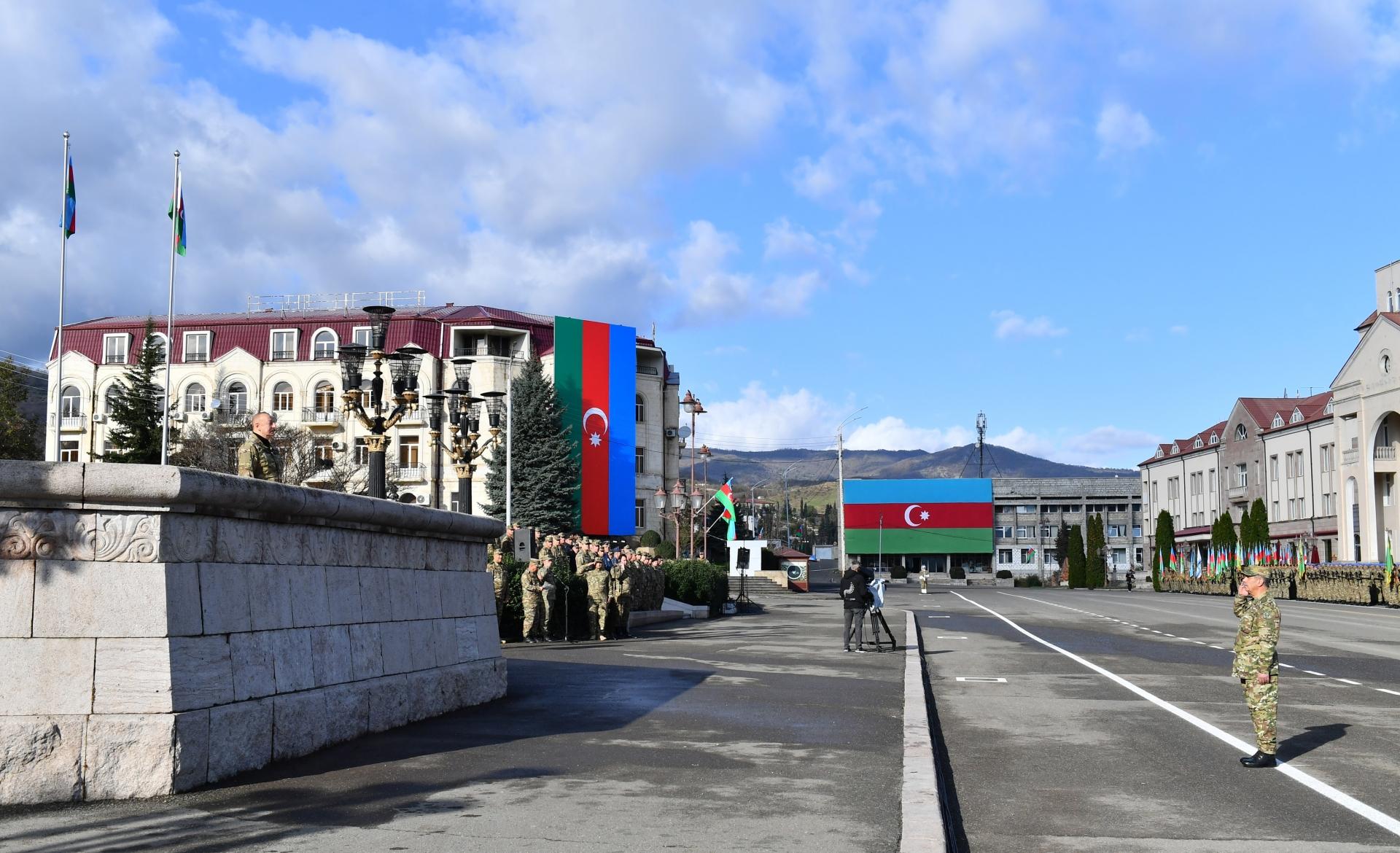 Azərbaycan lideri Xankəndidə keçirilən paradda çıxış etdi (TAM MƏTN/YENİLƏNİB)