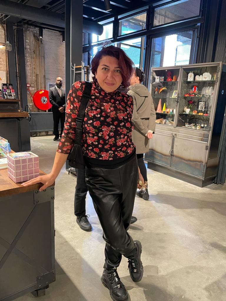 2000 manata salon, 3000 dollara otel açdı - Niderlandda turizm şirkəti olan azərbaycanlı