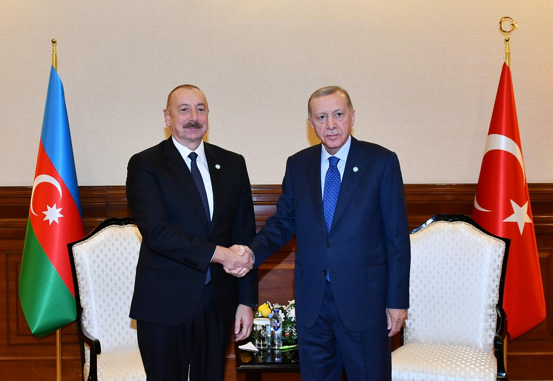Astanada İlham Əliyevlə Ərdoğan arasında görüş keçirildi (YENİLƏNİB/FOTO)