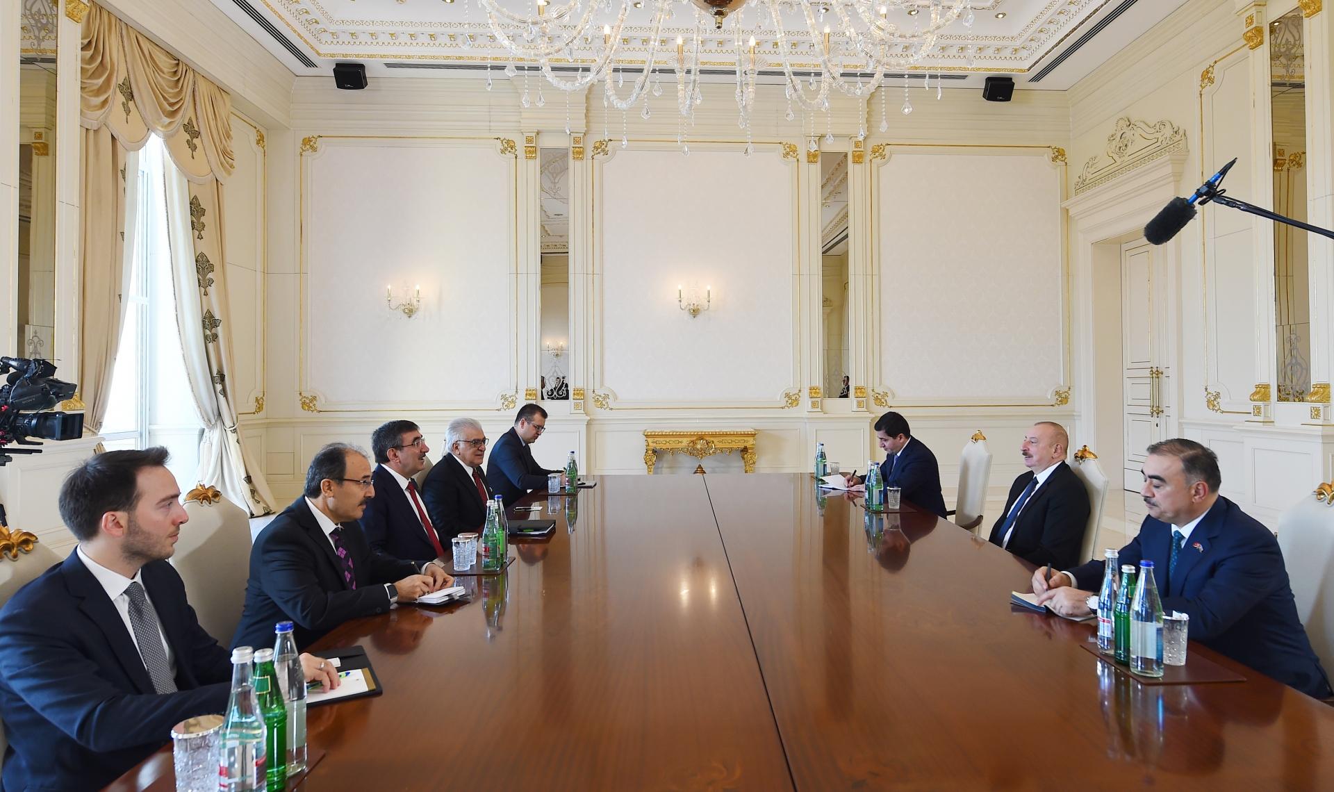 Prezident Türkiyənin vitse-prezidentini qəbul etdi (YENİLƏNİB/FOTO)