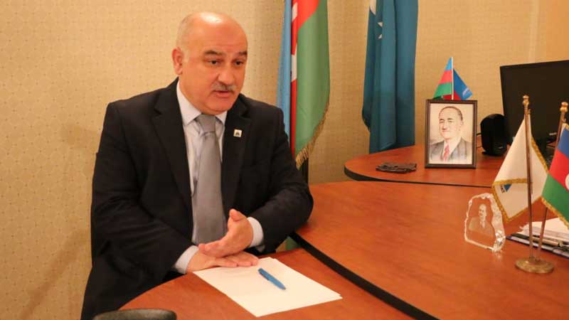 Arif Hacılı Elçibəy İnstitutundan istefa verdi