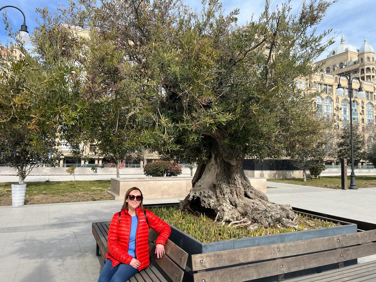 ABŞ səfirinin xanımı ilə Bakı gəzintisi (FOTOLAR)