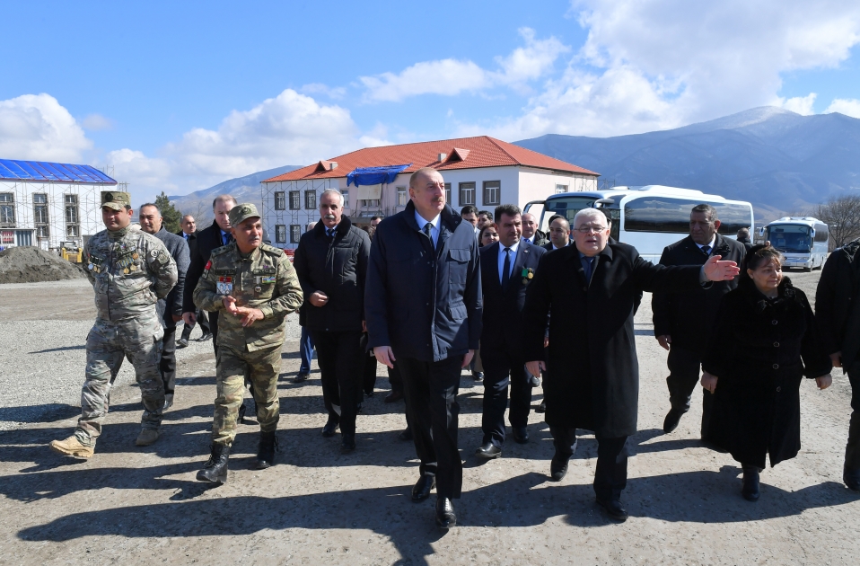Prezident Xocalıda soyqırımı memorialının təməlini qoydu, Xankəndiyə səfər etdi (YENİLƏNİB/FOTO)