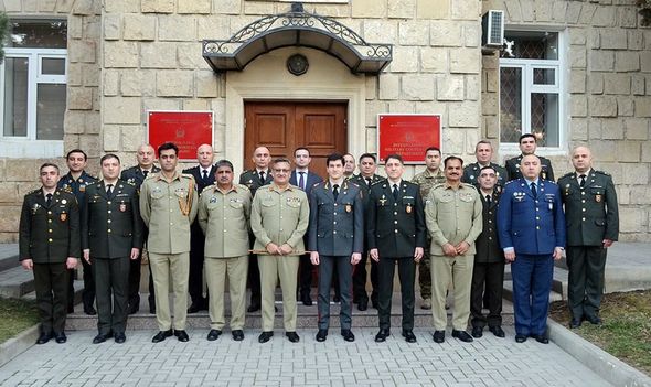 Birgə təlimlərin keçirilməsi: Azərbaycan və Pakistan hərbçiləri müzakirələr aparıblar (FOTO)
