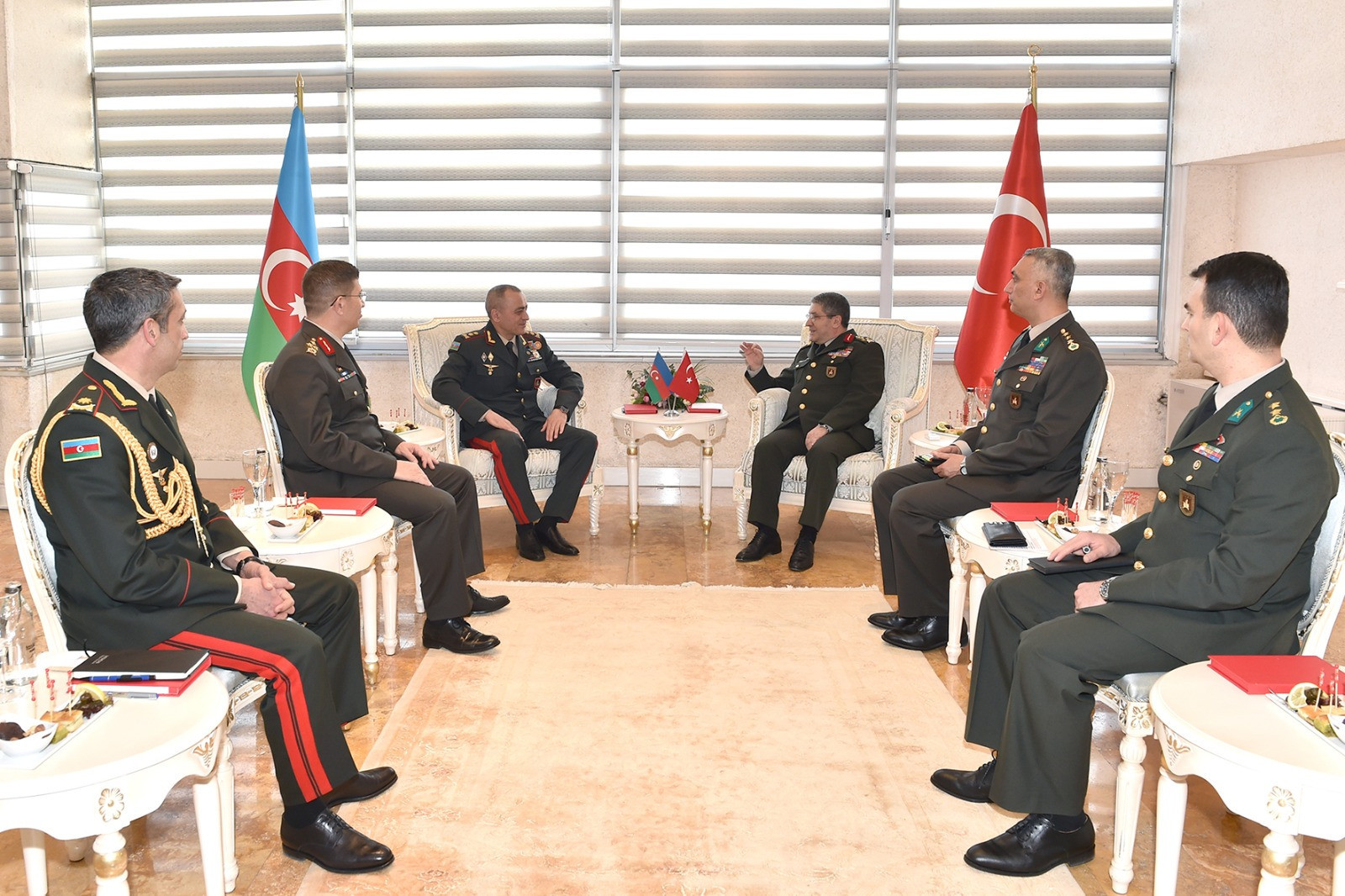 Hikmət Mirzəyev Səlcuq Bayraktaroğlu ilə görüşdü (FOTO)