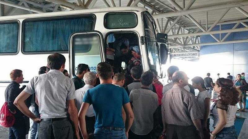 Bayram tətili başa çatdı: Avtovağzallarda sıxlıq yarandı (VİDEO)