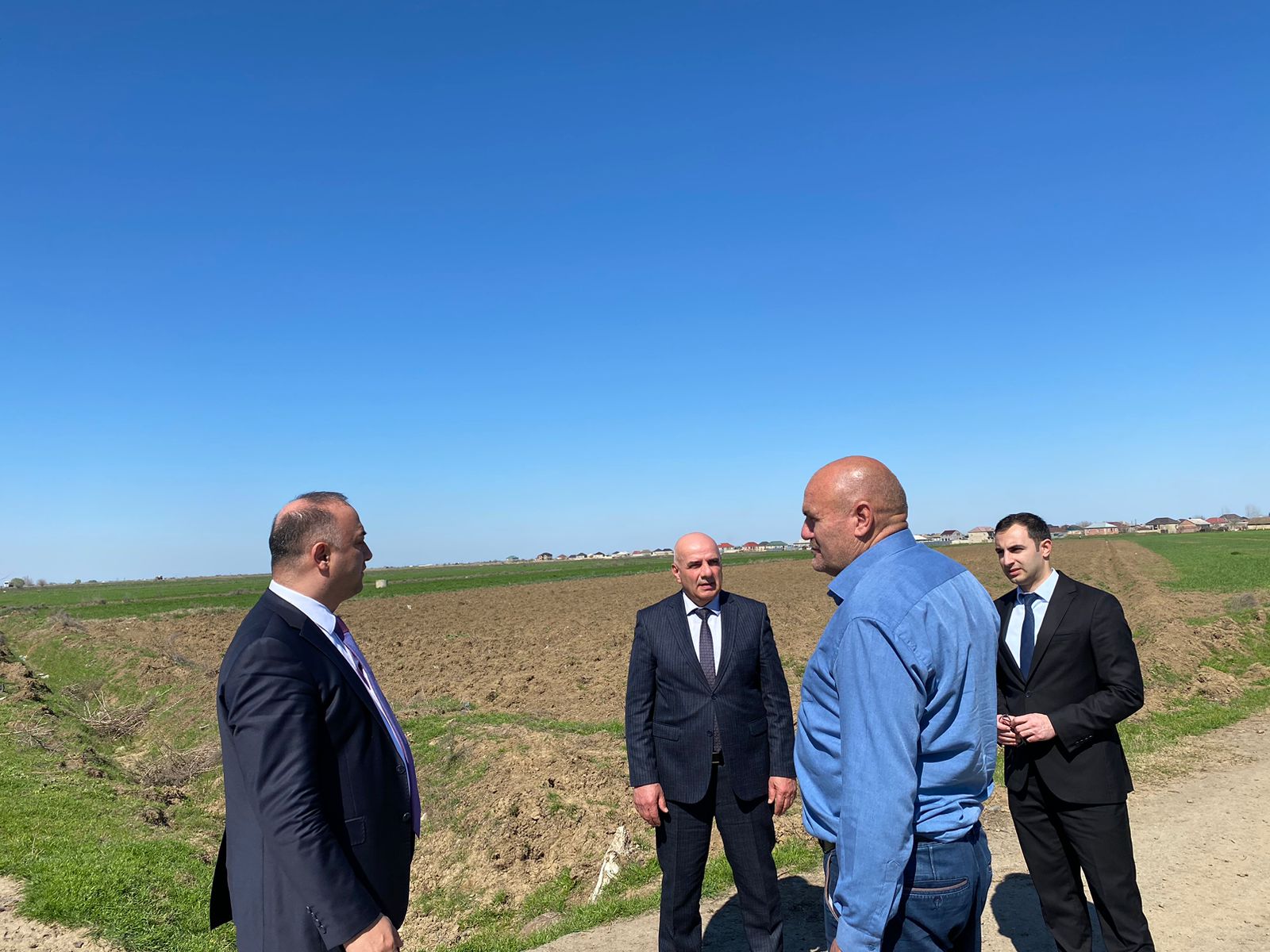 Nazirliyin Aparat rəhbəri Biləsuvarda vətəndaşları qəbul edib
