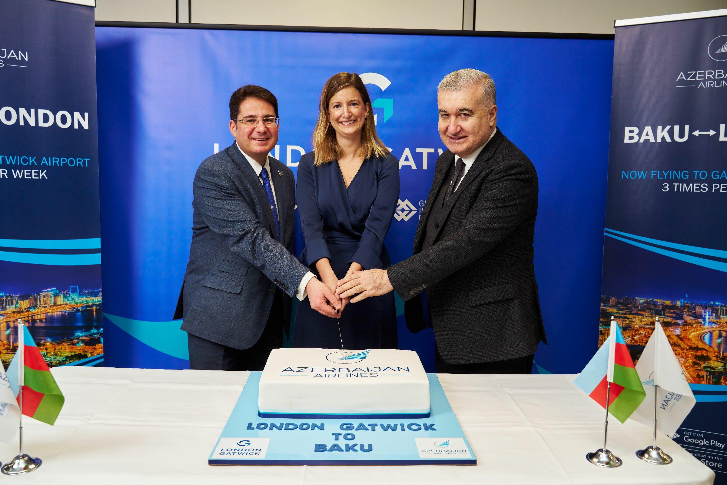 AZAL Londonun daha bir hava limanına uçuşlara başladı (FOTO)