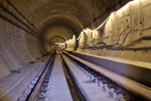 Bakıdakı yeni metro stansiyasından görüntülər (VİDEO) Bakıdakı yeni metro stansiyasından görüntülər (VİDEO)
