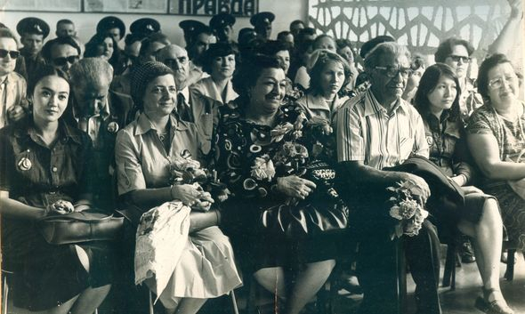 Nəsibə Zeynalovanın heç yerdə görmədiyiniz fotoları