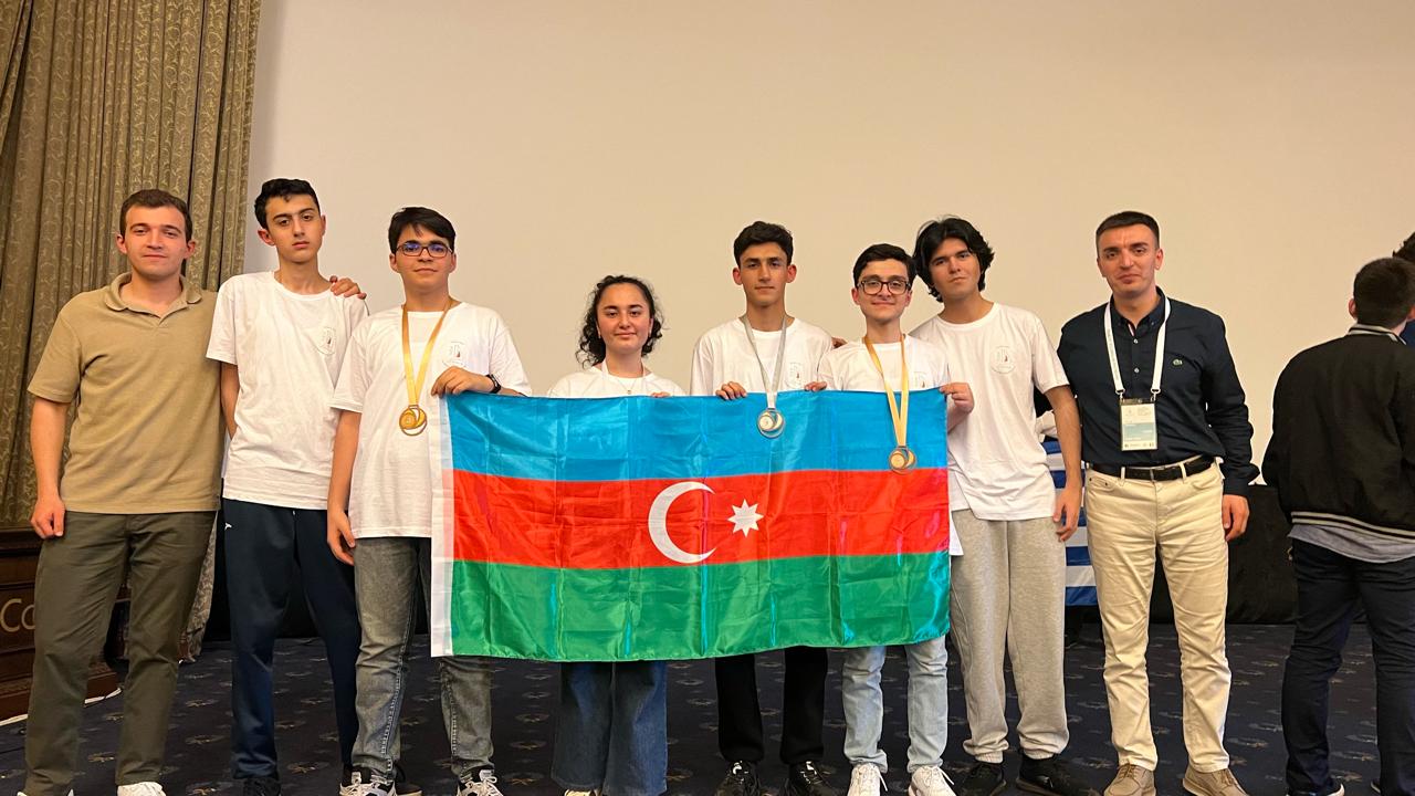 Məktəblilərimiz olimpiadada üç medal qazandı