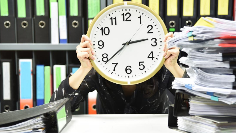 Azərbaycanda maaşlar saathesabı verilə bilərmi? (ŞƏRH)