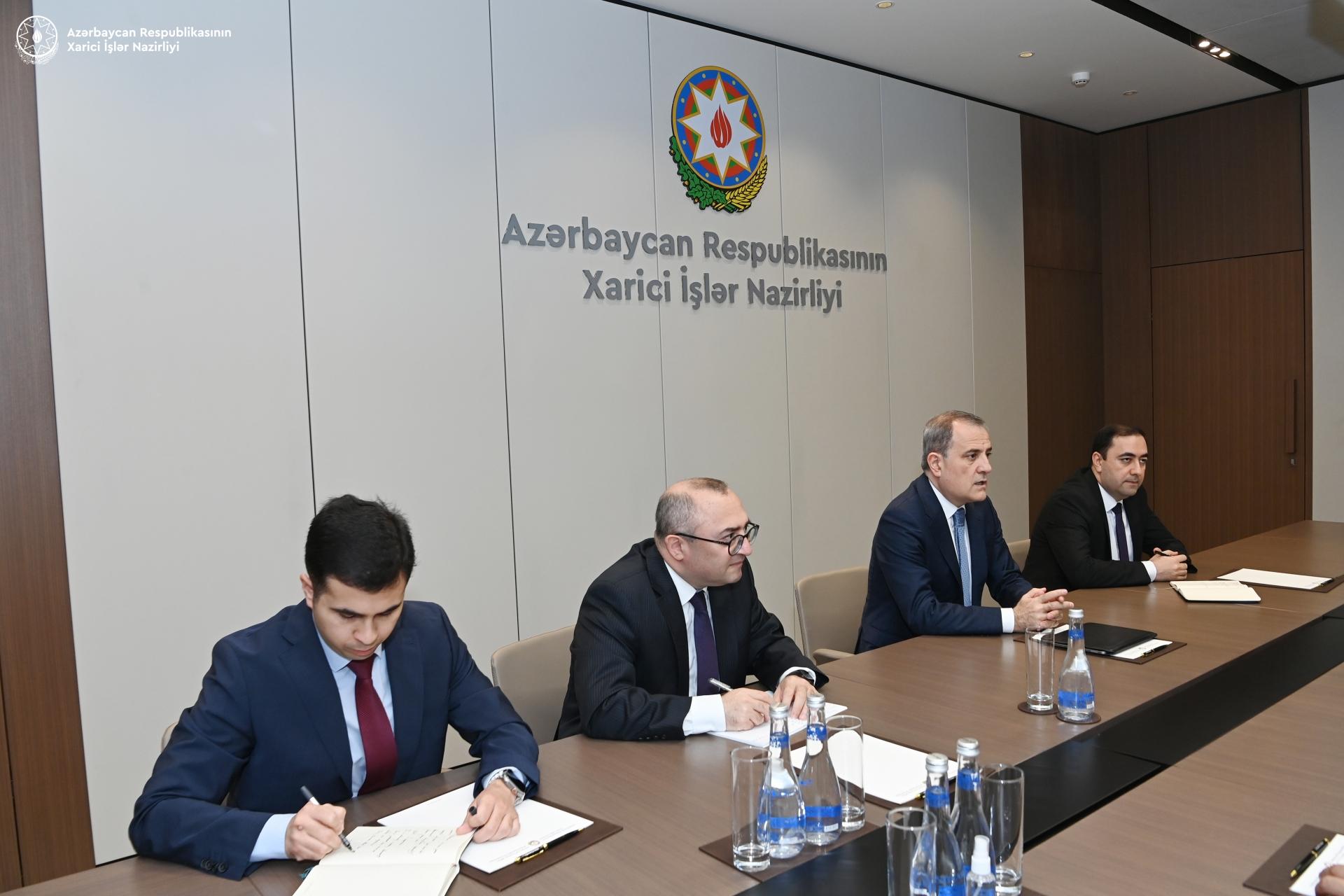 Ceyhun Bayramov Lui Bono ilə sülh prosesini müzakirə etdi
